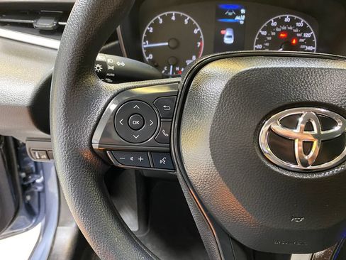 Used 2025 Toyota Corolla LE FWD image 31