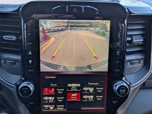 Used 2019 RAM 1500 Laramie image 29