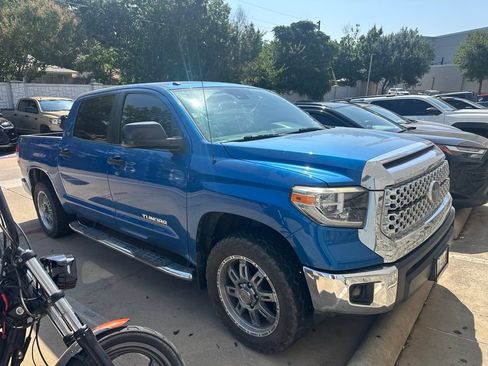 Used 2018 Toyota Tundra SR5 w/ SR5 Upgrade Package RWD image 11