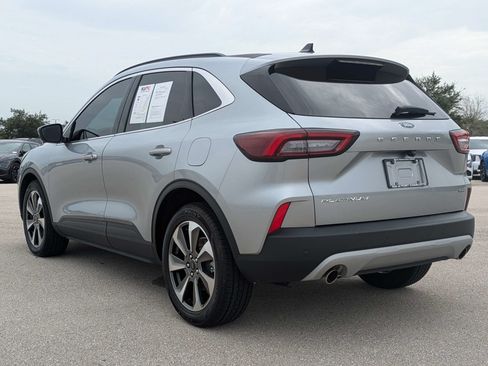 Used 2023 Ford Escape Platinum FWD image 7