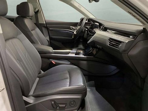 Used 2024 Audi Q8 e-tron Premium Plus w/ Premium Plus Package image 84