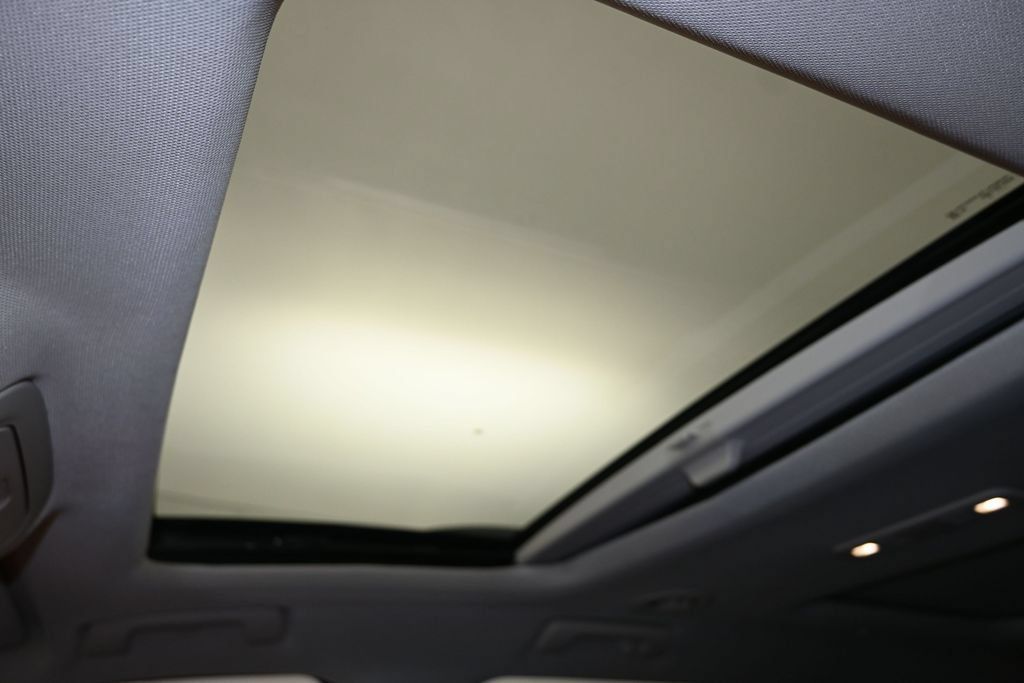 Certified 2023 GMC Acadia Denali w/ Black Diamond Edition FWD image 22