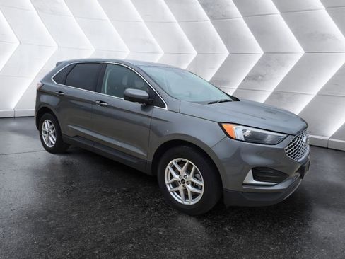 Used 2024 Ford Edge SEL AWD/4WD image 3
