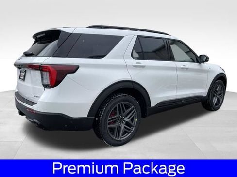 New 2026 Ford Explorer ST-Line w/ ST-Line Street Pack AWD/4WD image 6