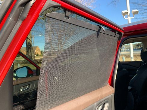 Used 2023 Nissan Rogue SV w/ SV Premium B Package image 28