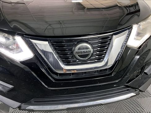 Used 2018 Nissan Rogue S FWD image 34