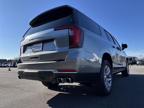 New 2026 GMC Yukon XL Denali w/ Sun & Power Step Package image 10