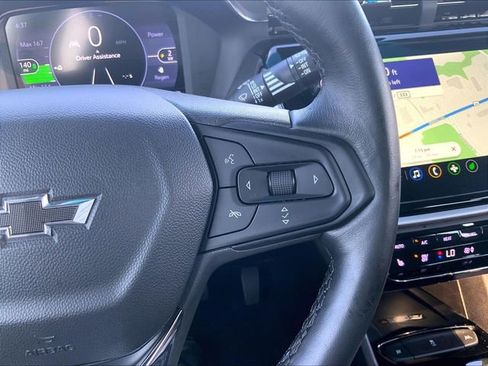 Used 2023 Chevrolet Bolt LT w/ Infotainment Package FWD image 14