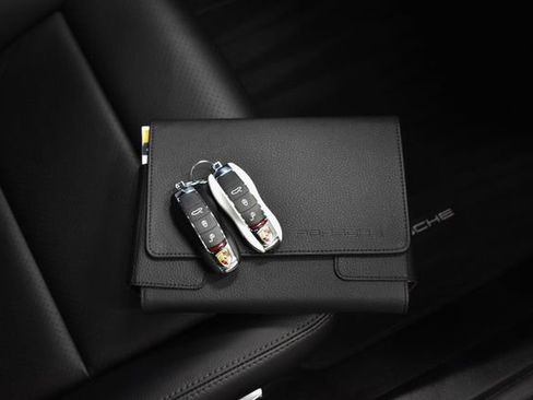 Used 2018 Porsche 911 Carrera RWD image 6