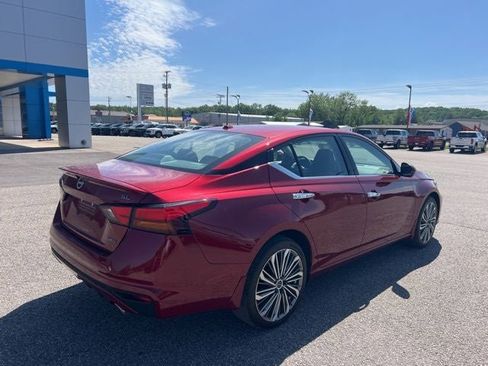Used 2024 Nissan Altima 2.5 SL AWD/4WD image 6