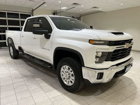 Certified 2025 Chevrolet Silverado 3500 LT w/ Convenience Package image 7