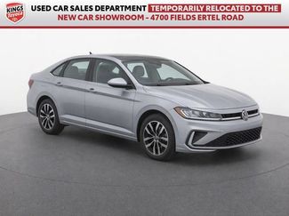 Used 2025 Volkswagen Jetta SE FWD video 1