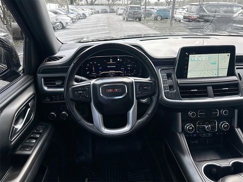 Used 2022 GMC Yukon SLT w/ SLT Premium Package image 25