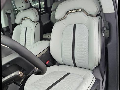 Used 2024 Rivian R1S Adventure AWD/4WD image 10