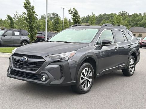 Certified 2024 Subaru Outback Premium AWD/4WD image 8