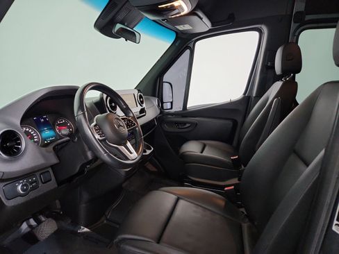 Used 2023 Mercedes-Benz Sprinter 2500 image 6