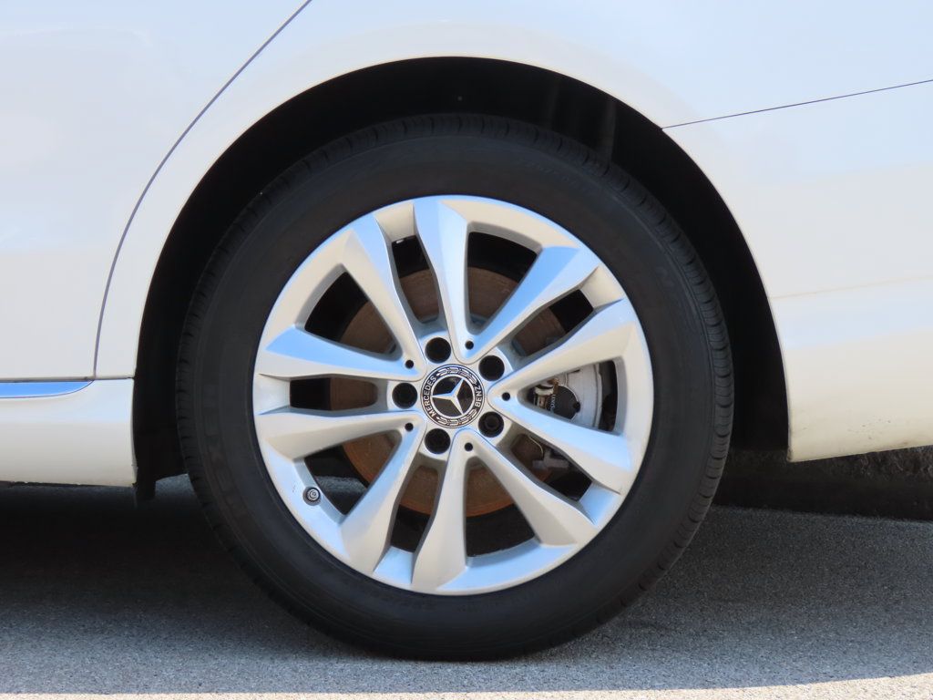 Used 2019 Mercedes-Benz C 300 4MATIC Sedan w/ Premium Package image 16