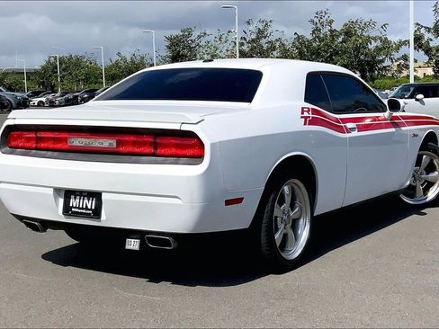 Used 2011 Dodge Challenger R/T RWD image 12