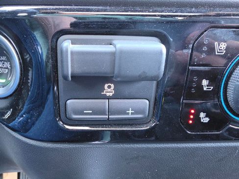 Used 2023 Chevrolet Silverado 1500 High Country w/ High Country Premium Package image 49