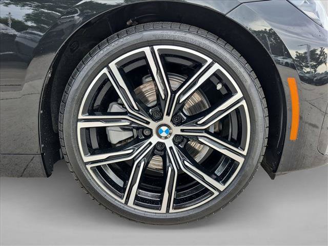 Used 2024 BMW 230i Coupe w/ Convenience Package RWD image 25