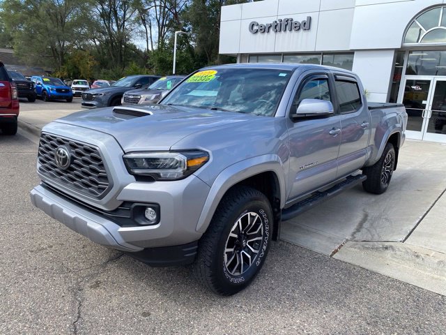 Used 2020 Toyota Tacoma TRD Sport w/ TRD Premium Sport Package AWD/4WD image 9