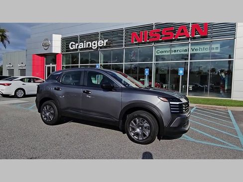 Used 2025 Nissan Kicks S image 38