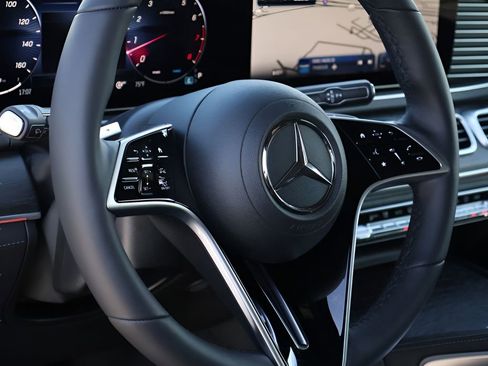 New 2026 Mercedes-Benz GLE 580 4MATIC image 18