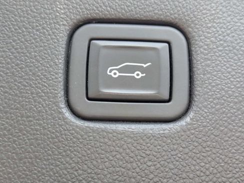 Used 2023 Chevrolet Blazer RS w/ Enhanced Convenience Package FWD image 13