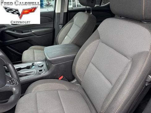 Used 2020 Chevrolet Traverse LS FWD image 5