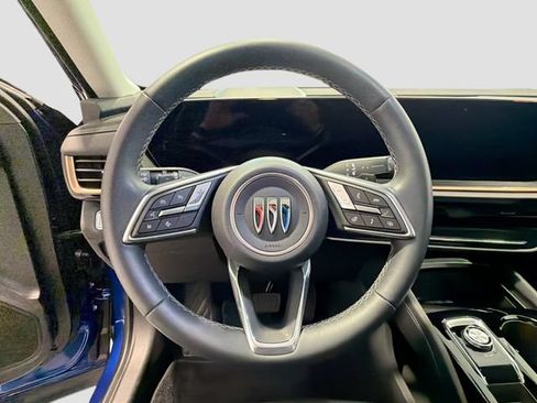 Used 2024 Buick Envision Avenir AWD/4WD image 9