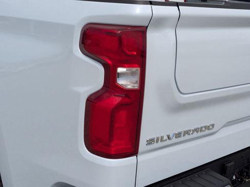 New 2026 Chevrolet Silverado 1500 LTZ w/ LTZ Premium Package AWD/4WD image 13