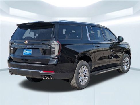 New 2026 Chevrolet Suburban Premier RWD image 7