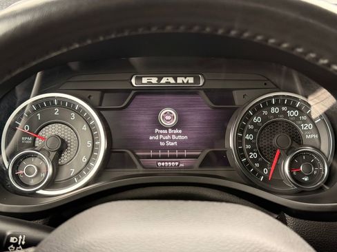 Used 2024 RAM 1500 Laramie image 32