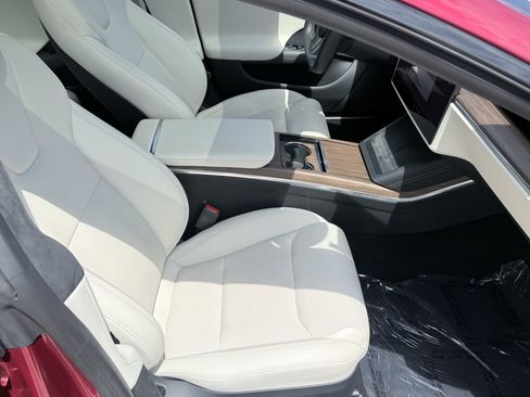 Used 2023 Tesla Model S AWD/4WD image 40