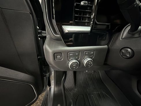 New 2026 GMC Sierra 1500 SLT w/ SLT Premium Plus Package image 18