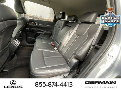 Used 2024 Kia Sorento S image 13
