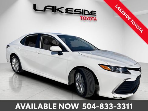 Used 2024 Toyota Camry LE image 8
