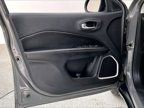 Used 2020 Jeep Compass Limited image 21