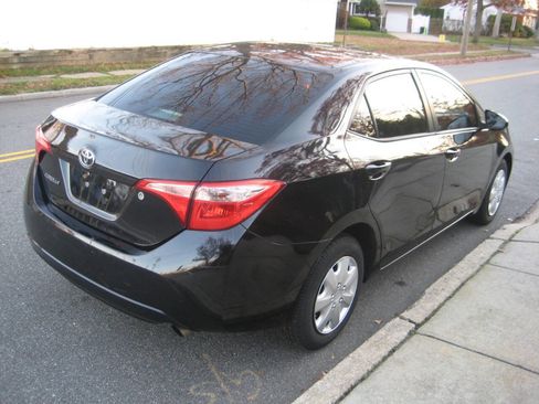 Used 2017 Toyota Corolla L image 5