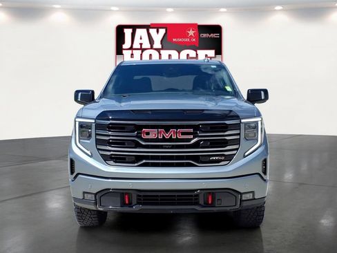 Used 2025 GMC Sierra 1500 AT4 w/ AT4 Premium Package AWD/4WD image 2