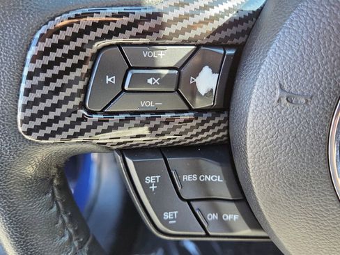 Used 2019 Ford Mustang Coupe image 22