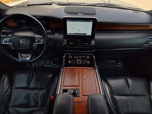 Used 2018 Lincoln Navigator Select w/ Technology Package image 22