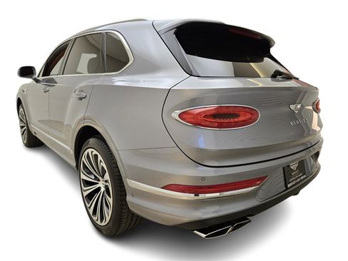 Certified 2022 Bentley Bentayga V8 image 11