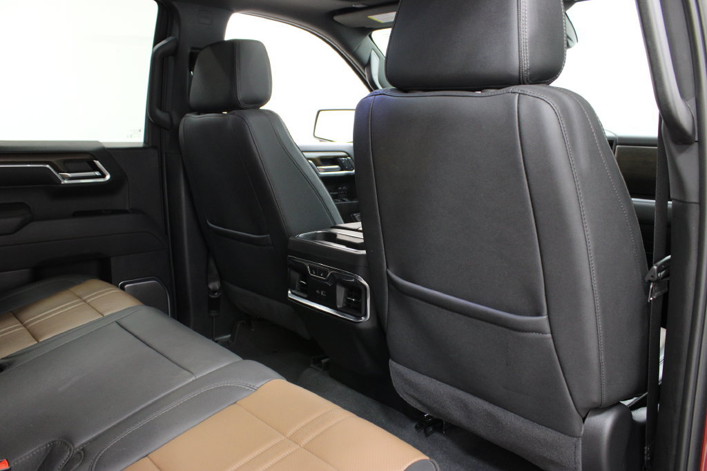 Used 2025 Chevrolet Silverado 1500 High Country w/ High Country Premium Package AWD/4WD image 23