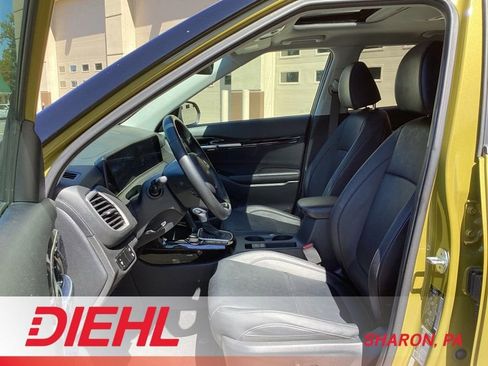 Used 2024 Kia Seltos SX w/ SX Sunroof Package AWD/4WD image 9