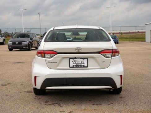 Used 2020 Toyota Corolla LE FWD image 6