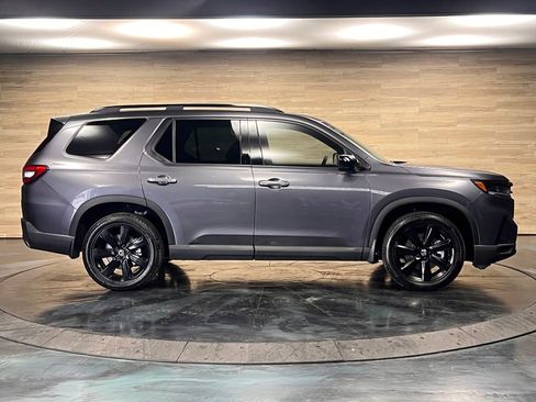 Used 2025 Honda Pilot Black Edition image 22