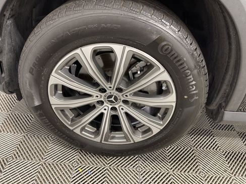 Used 2024 Mercedes-Benz GLC 300 4MATIC image 31