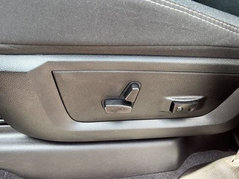 Used 2026 RAM 2500 Big Horn AWD/4WD image 10