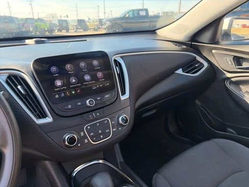 Used 2024 Chevrolet Malibu LT image 25